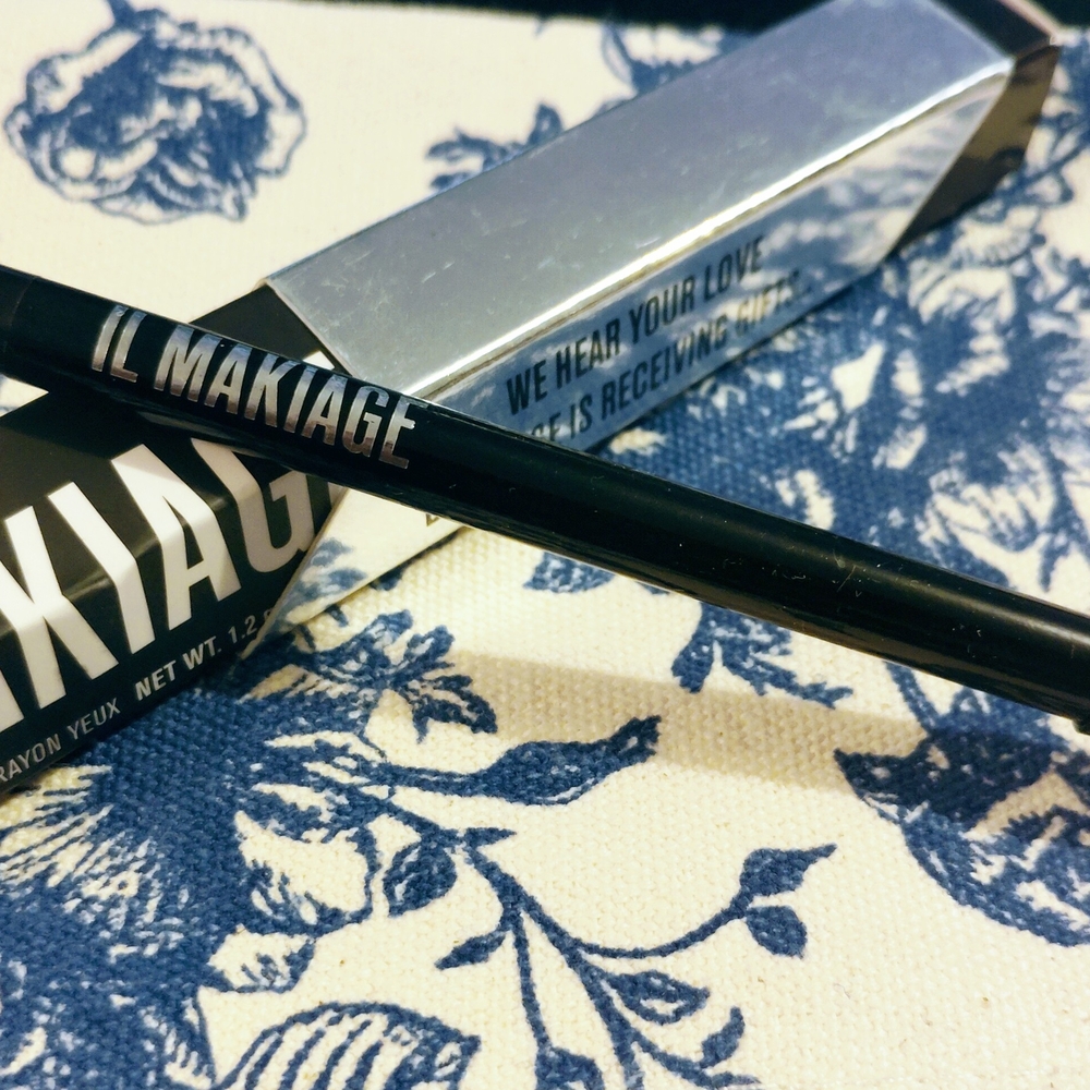 Batman Black Long-Wear Eye Pencil